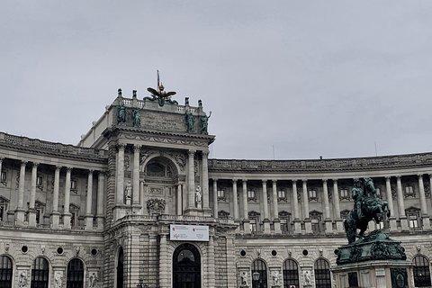 Private World War II Walking Tour in Vienna