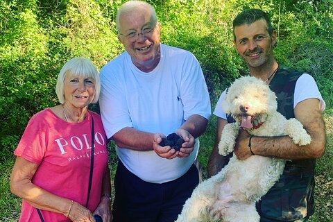 Truffle Hunting Experience Siena Tartufi