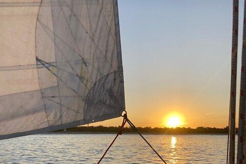 Gold Coast 2 hour Sunset Sailing Cruise with Drinks&Tasting Plate