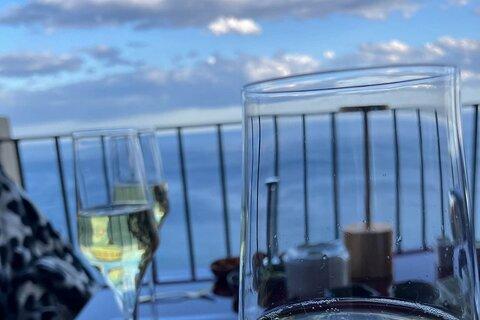 Taormina premium food & wine tour at rooftops and upscale bars