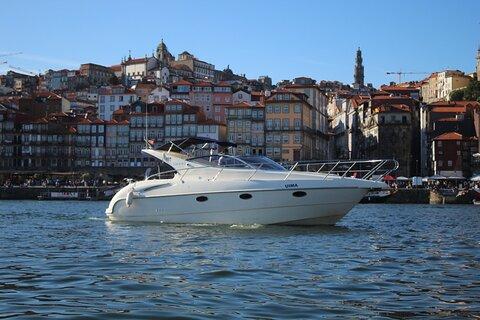 Port : Private Yacht Cruise with Local Wine, Snacks & 7 bridges