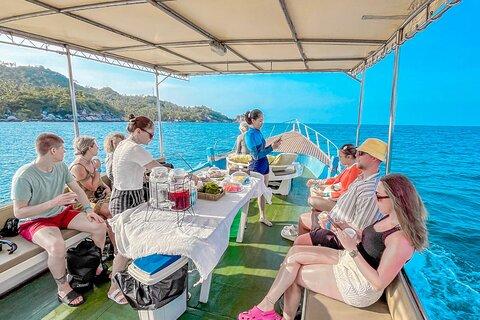 Koh Tao's First Light Snorkel Adventure with Oxygen Tours