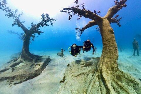 Musan Underwater Park with private Guide- no certification needed