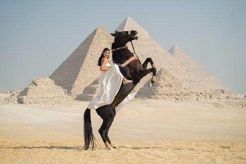 2 hrs Unique Pyramids Photoshoot ( Photo session )