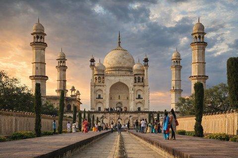 Guided 3-Day Tour: Discover Ajanta, Ellora Cave & Aurangabad City