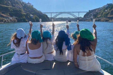 Exclusive private cruise in Porto with Porto wine