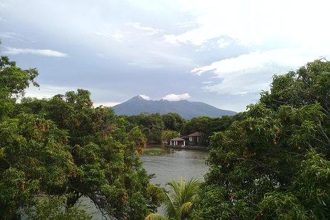 Granada colonial city & Isletas boat tour