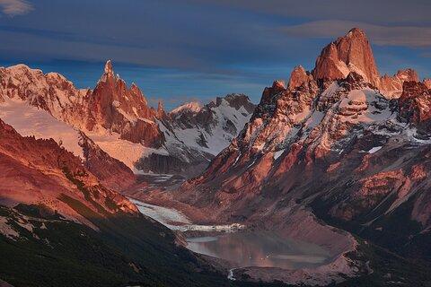 El Chalten: Full Day Trekking to Loma del Pliegue Tumbado